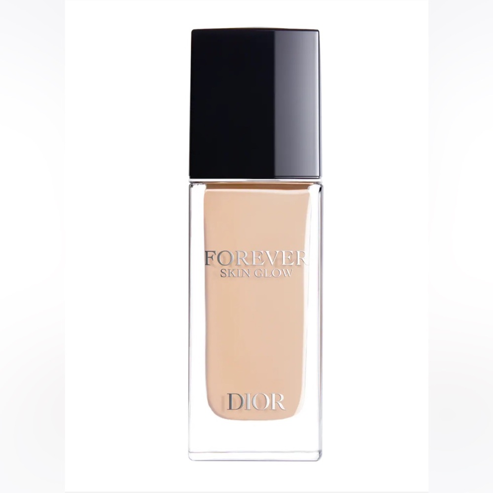 Color: 0CR Cool Rosy - fair skin with cool rosy undertones
30 ml